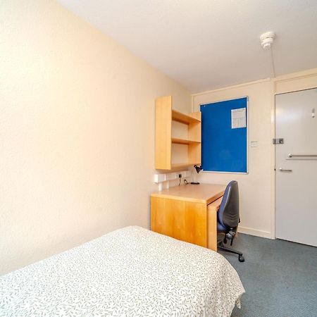 Joivy Budget 4,5 And 6 Bed Private Flats, In Historic Old Town (Adults Only) إدنبرة المظهر الخارجي الصورة