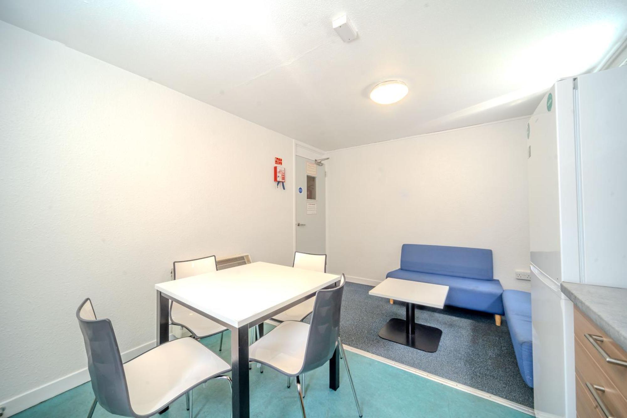 Joivy Budget 4,5 And 6 Bed Private Flats, In Historic Old Town (Adults Only) إدنبرة المظهر الخارجي الصورة